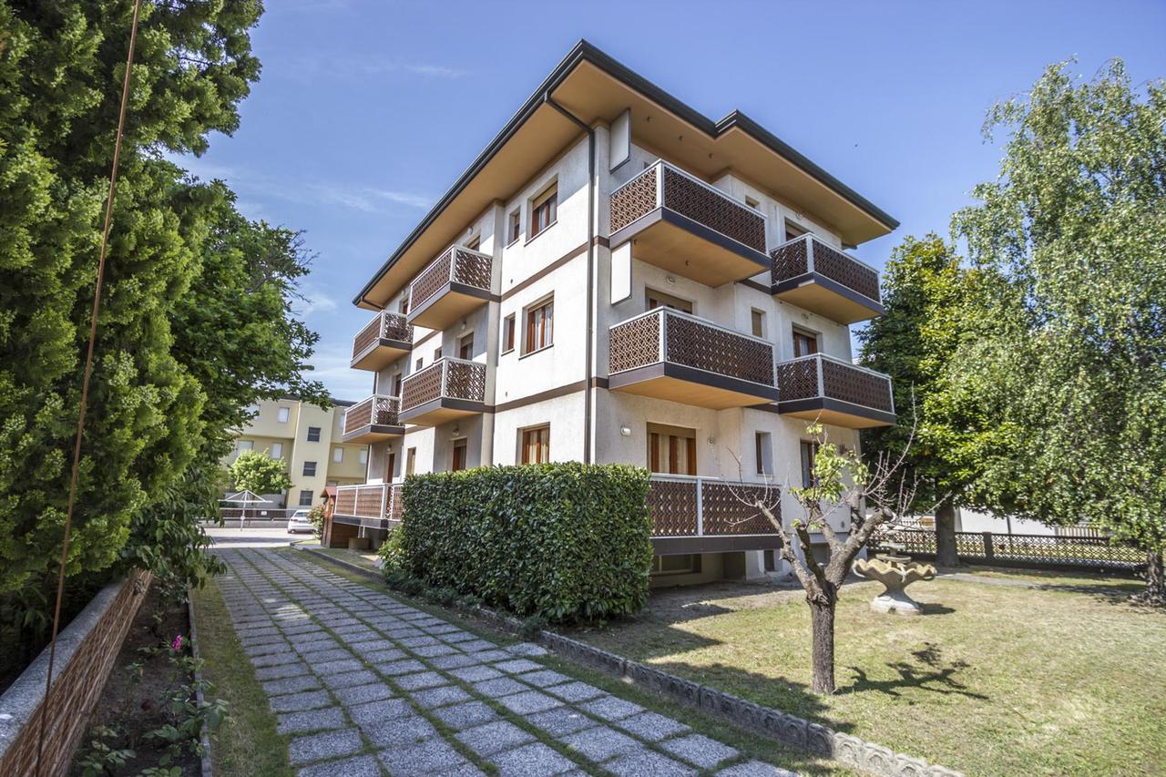Villa Alpi Lignano Sabbiadoro Exterior photo